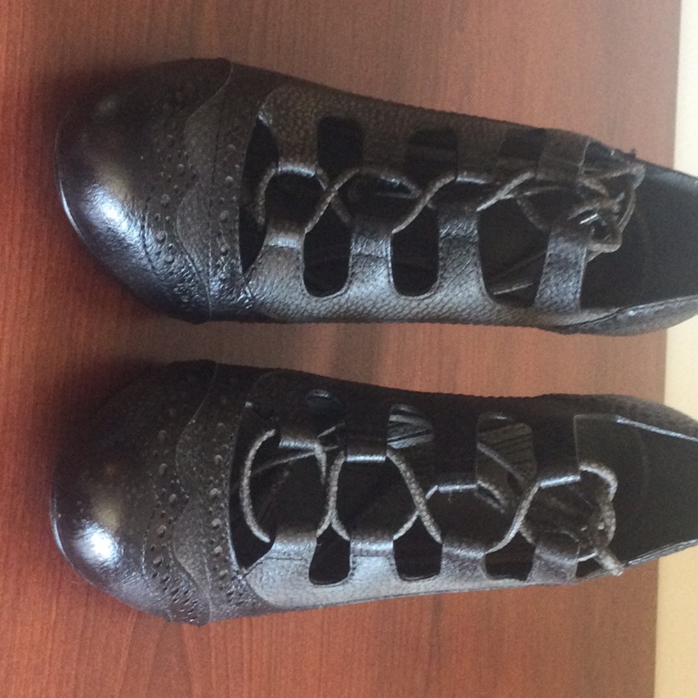 Tory Burch Black Lace-Up Leather Heels - Picture 14 of 16